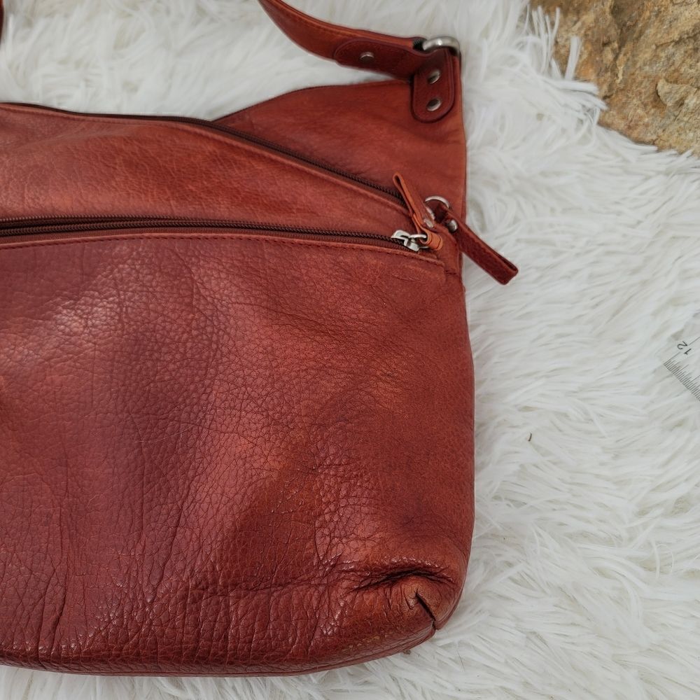 Levenger red crossbody leather purse - Picture 7 of 14